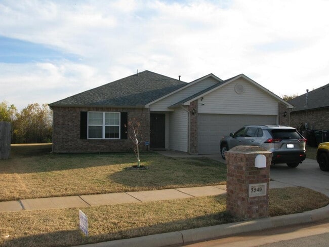 Building Photo - 3540 SE 96th St