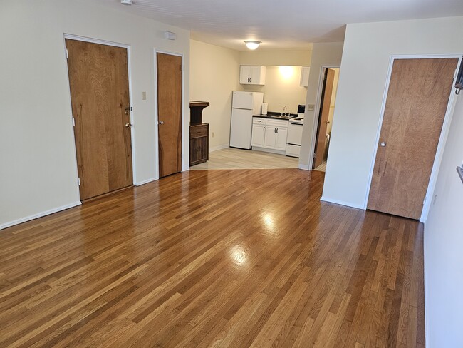 Photo - 545 Howell Ave Unit 7