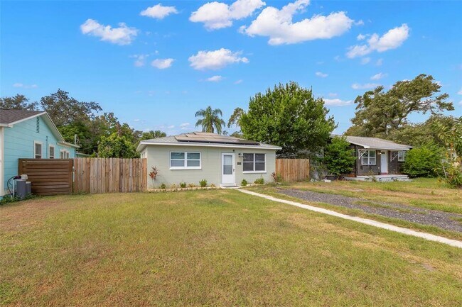 Photo - 1721 41st St S