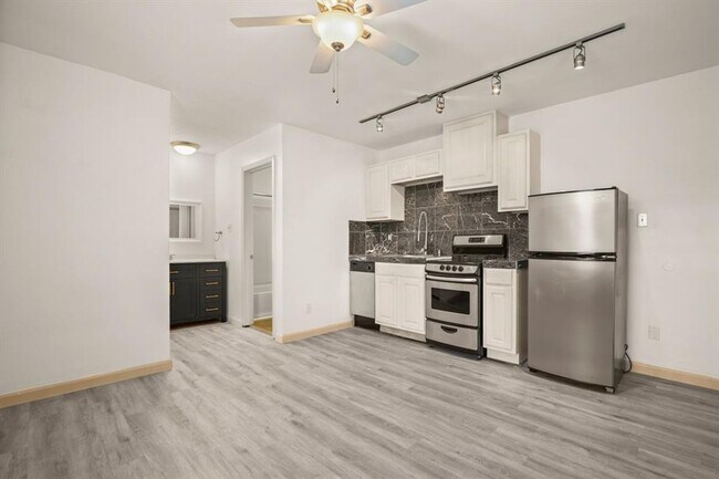 Photo - Fully Remodeled Studio Unit 5