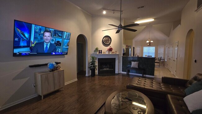 Photo - 5003 Will Fall Ln