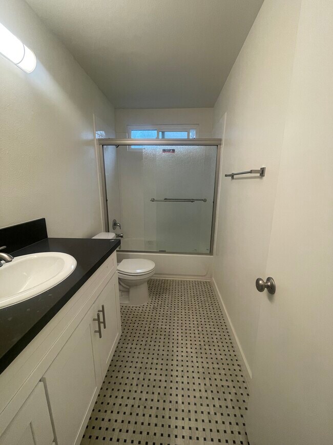 Photo - Mar Vista Apartments