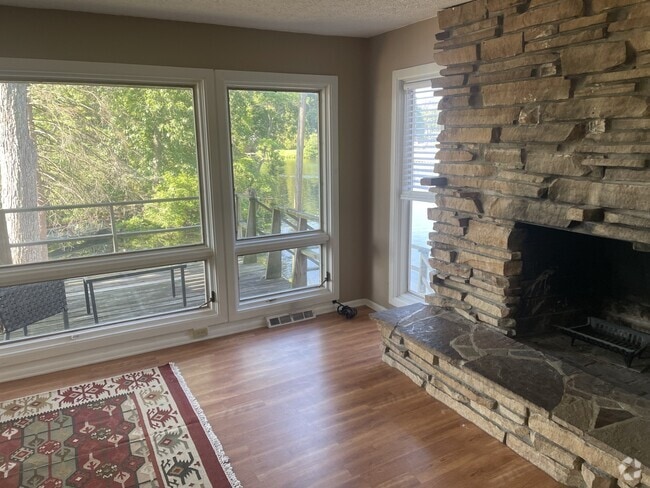 Building Photo - 4335 Ormond Dr Unit 1 Rental