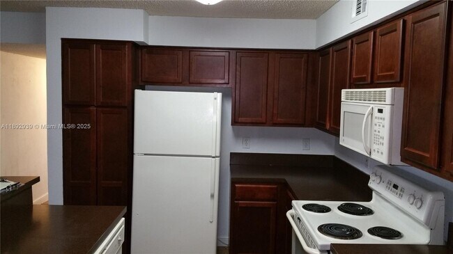 Photo - 7640 Westwood Dr Unit 407