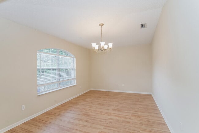 3322 Brahma Ct