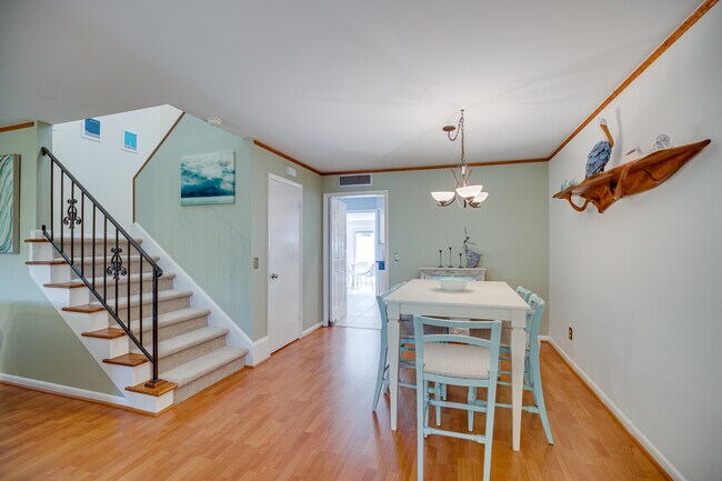 Photo - 2722 Cardinal Dr