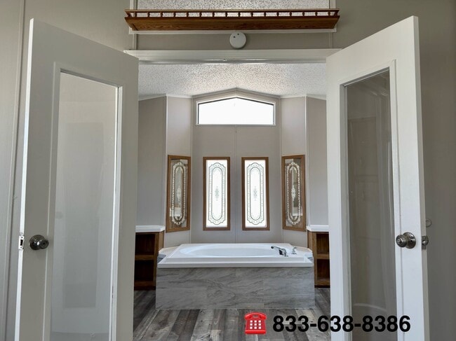 Photo - 16206 Wood Dr