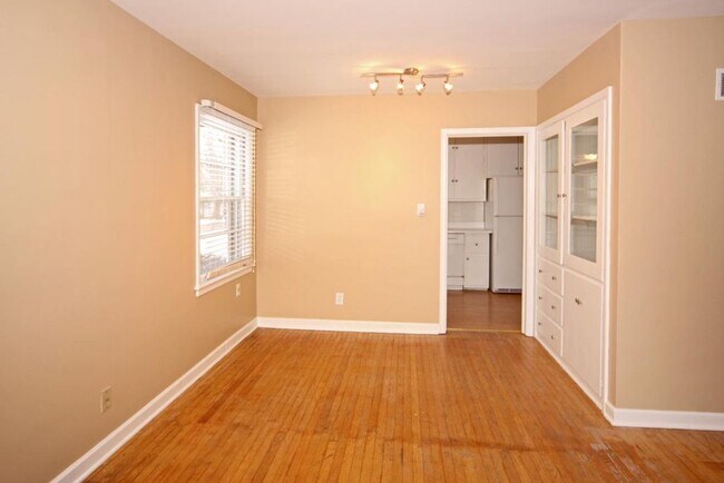 Photo - 5755 Primrose Ave