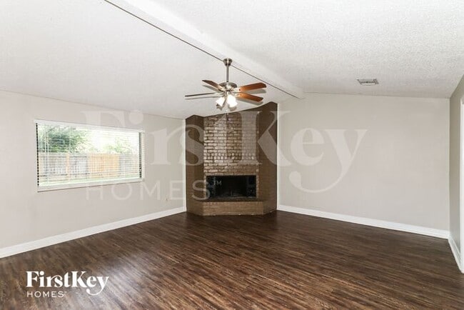 Photo - 515 Land Grant Dr