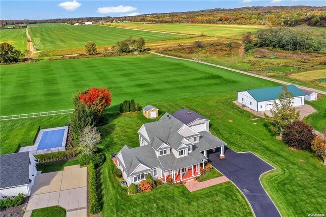 Photo - 788 Reeves Ave