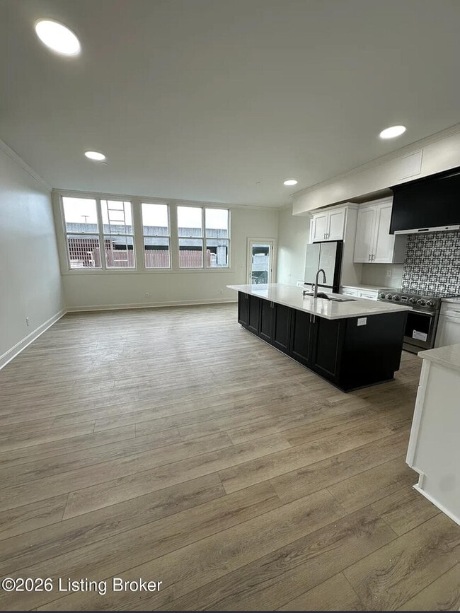 Photo - 540 S 4th St Unit 401