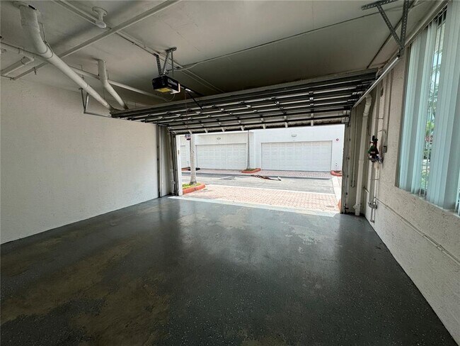 Photo - 2146 Van Buren St Unit 402