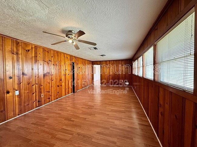 Photo - 817 Westmont Dr
