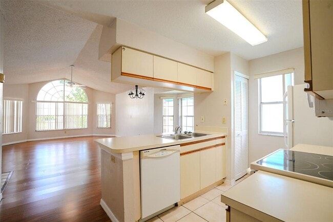 Photo - 2747 N Poinciana Blvd Unit 14