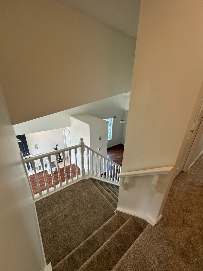 Photo - Spacious 3 Bedroom Home with Finished Basement in MacEwan Valley (IP058)