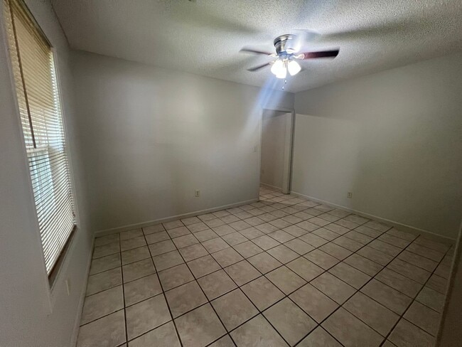 Photo - 2510 11th Ct