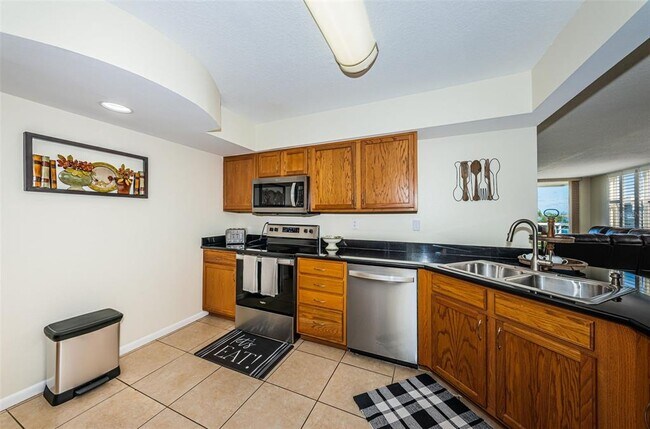 Photo - 6081 Bahia Del Mar Cir Unidad 456