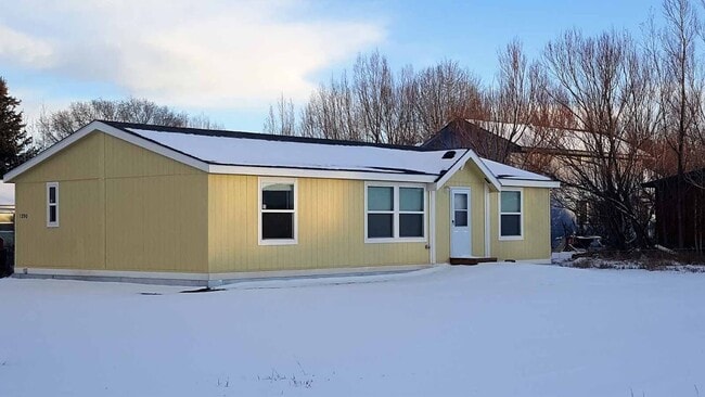 Building Photo - 1290 San Miguel St