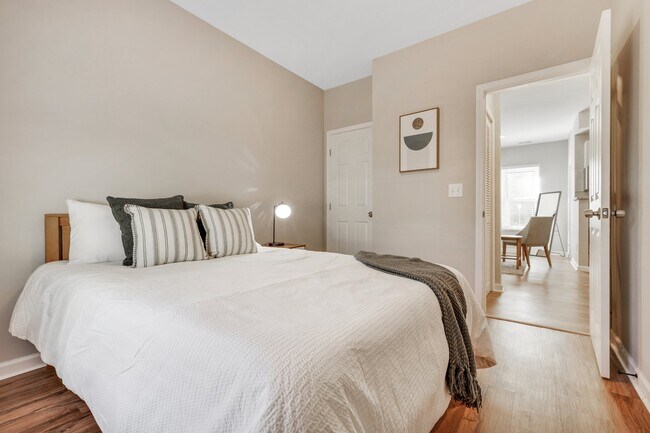 945-947 Palmetto Ave SW Unit Palmetto Down