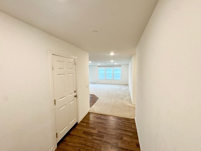 Photo - Beautiful 3 bedroom plus bonus room Home