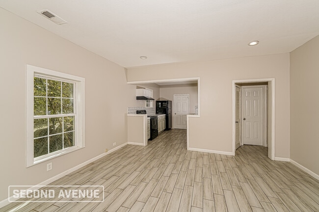 Photo - 544 7th St S House