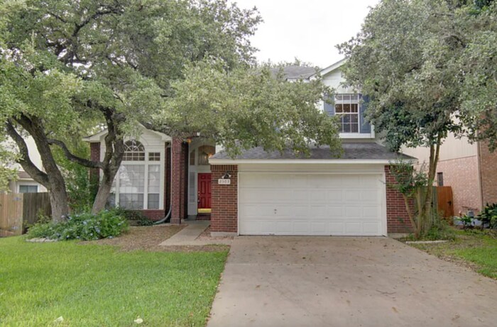 Photo - 2303 Mockingbird Dr House