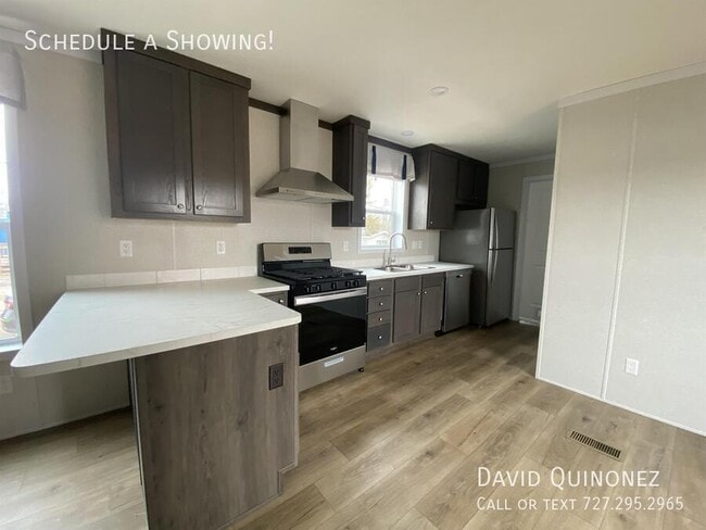 Building Photo - 219 Monterey Dr