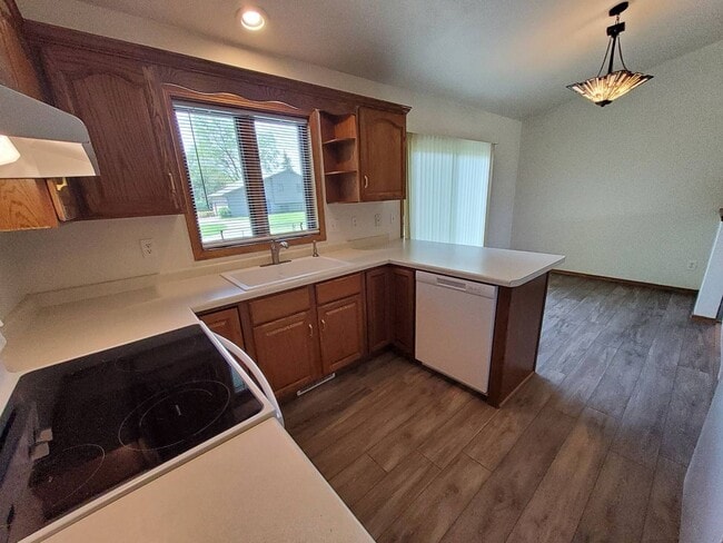 Photo - 2801 Ruschfield Dr