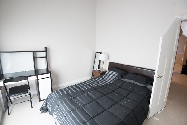 Photo - 110 Cumberland Ave N Unit 3