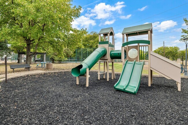 Photo - Marquis at Waterview