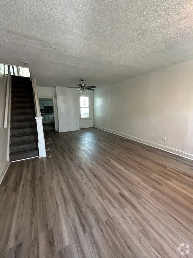 Building Photo - 674 N Clinton Ave Rental