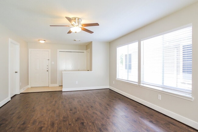 Photo - 9711 Farrell Dr