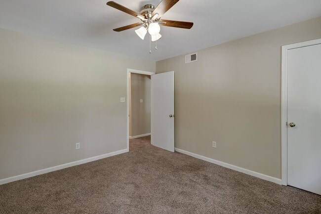 Photo - 1843 Fernspring Cove