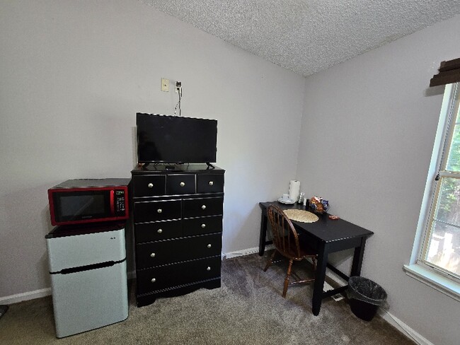 Photo - 2325 Parrot Ln