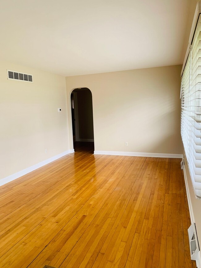 Photo - 515 212th Pl