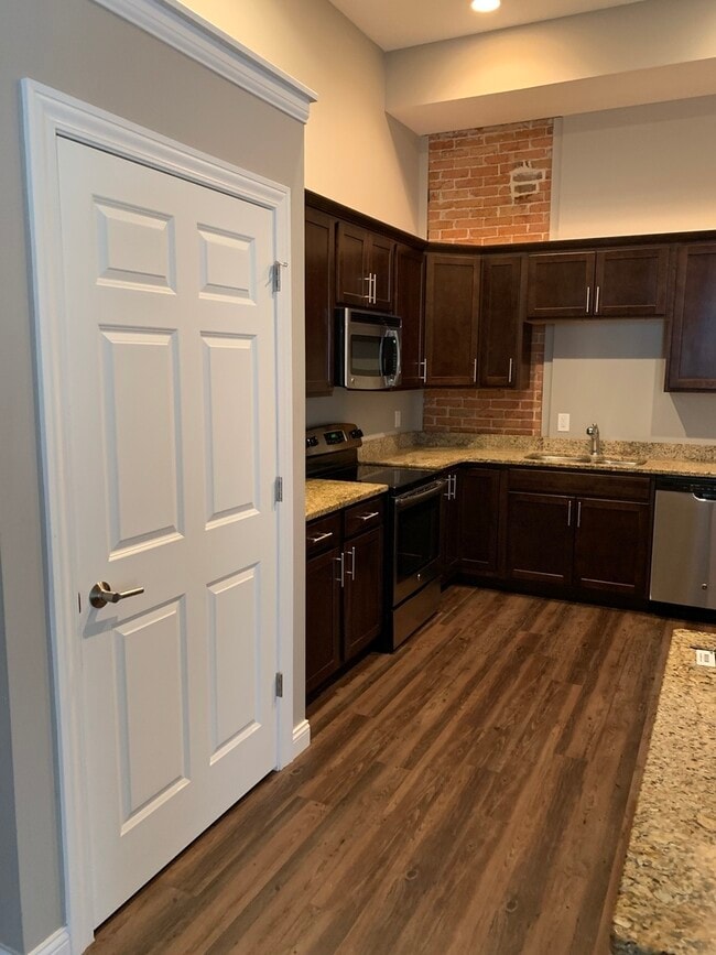 Photo - 1534 River Dr