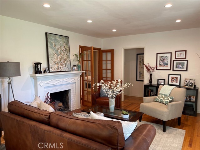 Photo - 14715 Cumpston St