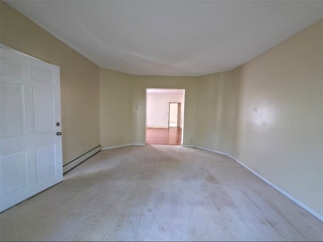 Photo - 715 W Water St
