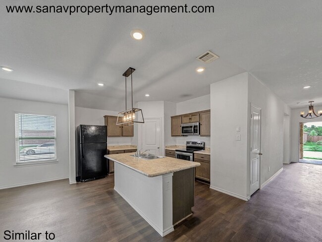 Photo - Spacious 4-Bedroom Home for Rent – 400 Wilson Way, Denton, TX