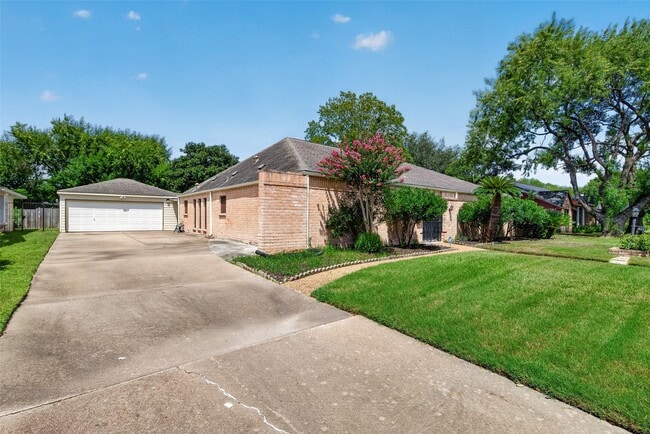 Photo - 6222 Creekbend Dr