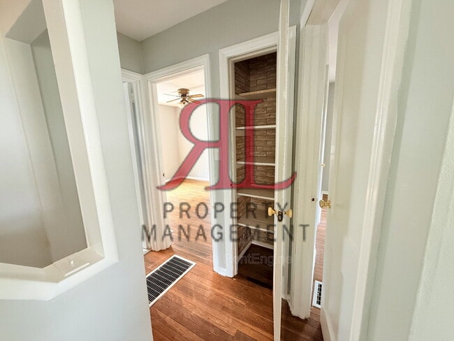 Photo - 1011 Mohican Ave