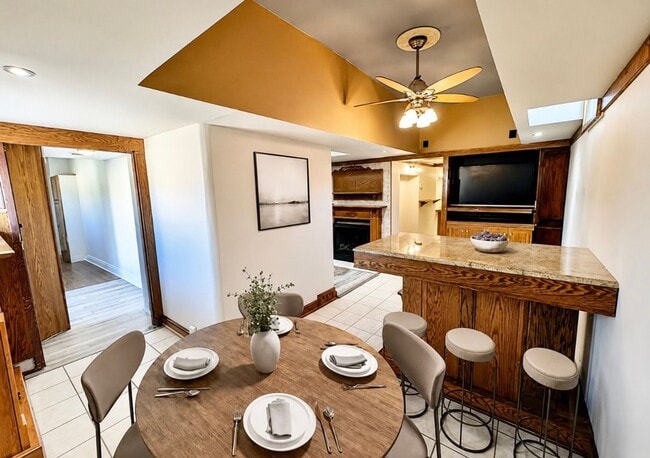 2422 Main St Unit 1