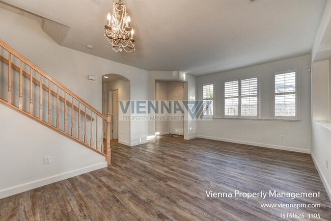 Photo - 1003 Ferry Cir