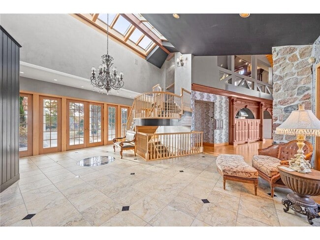 Photo - 1560 Bluff Creek Dr