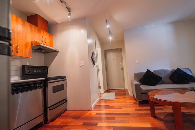 Photo - 440 Richards St Unit 201