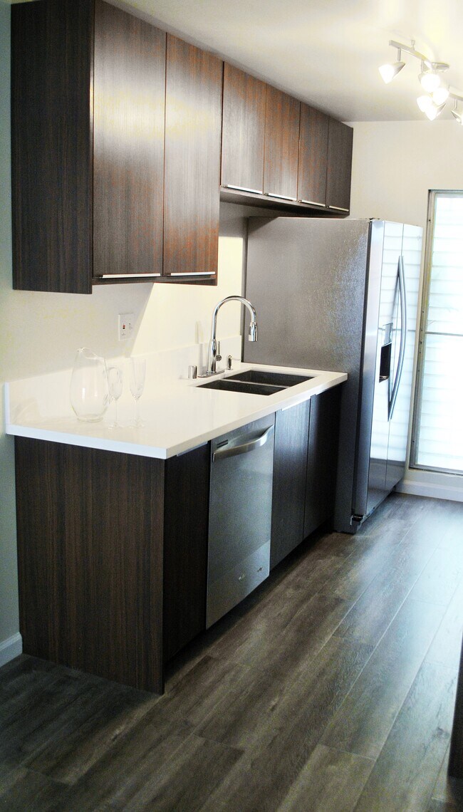 Photo - 223 N Kenwood St