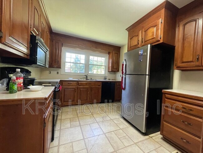 Photo - 6 Colgate Cir