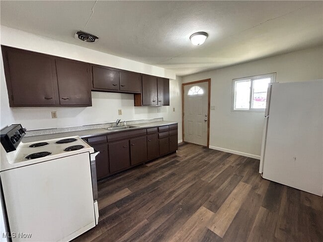 Photo - 301 Martin St Unit 1