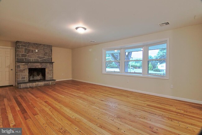 Photo - 1490 Chestnut Hill Rd