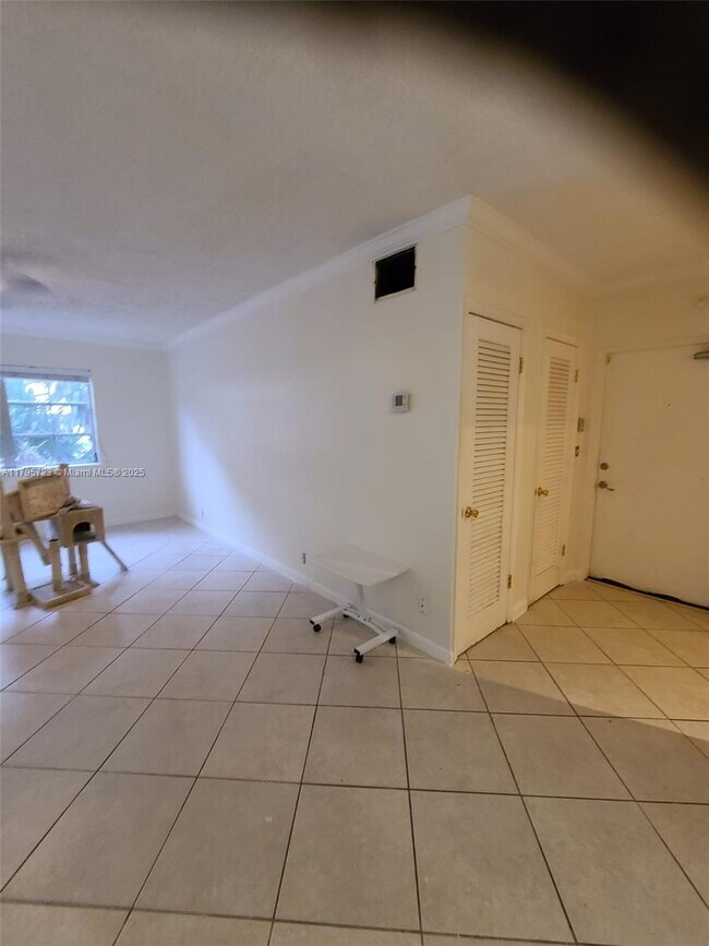 Photo - 2424 SE 17th St Unit 114B